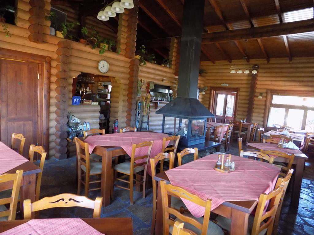 Chalet Alagonia Country Homes *